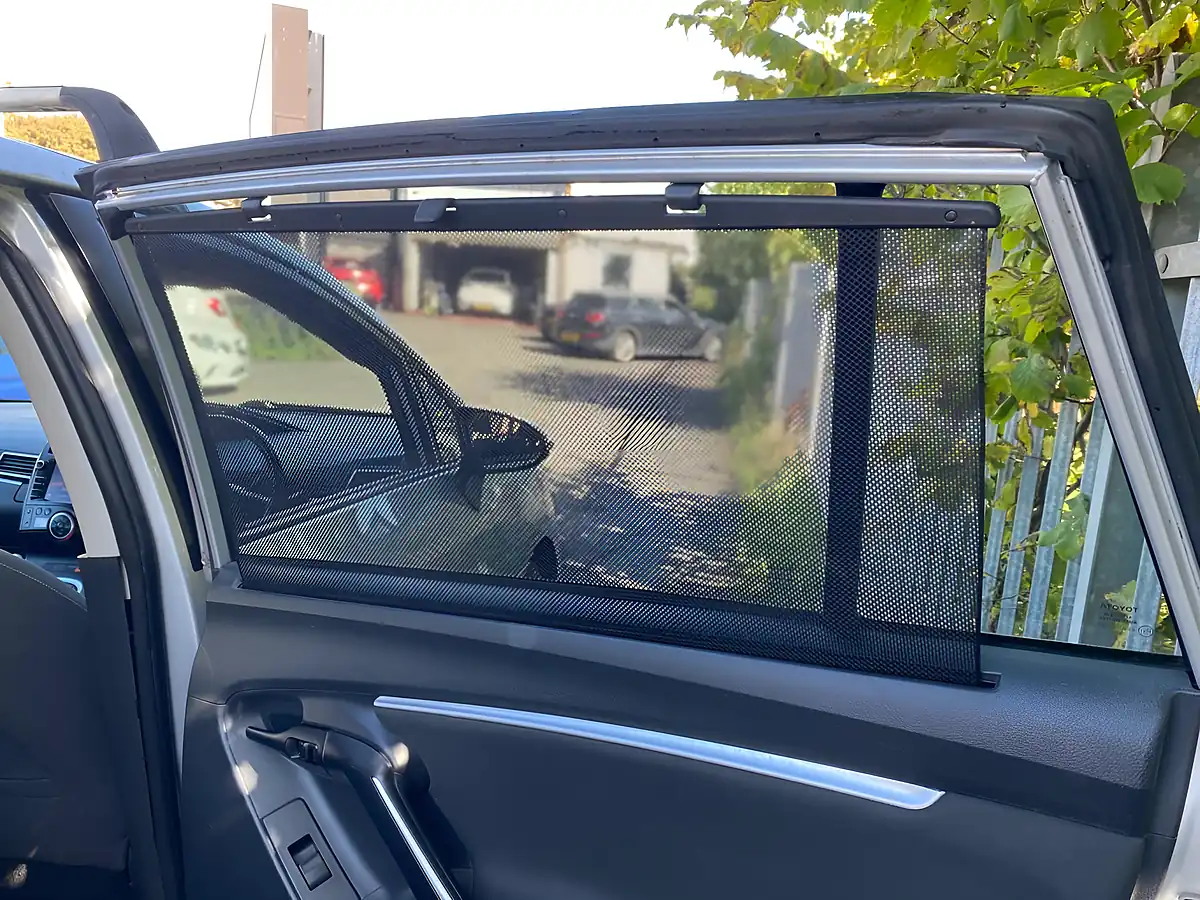 Used 2018 Toyota Verso Icon Silver - Interior and Exterior details 17