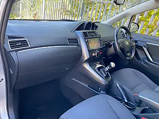 Used 2018 Toyota Verso Icon Silver - Interior and Exterior details 18