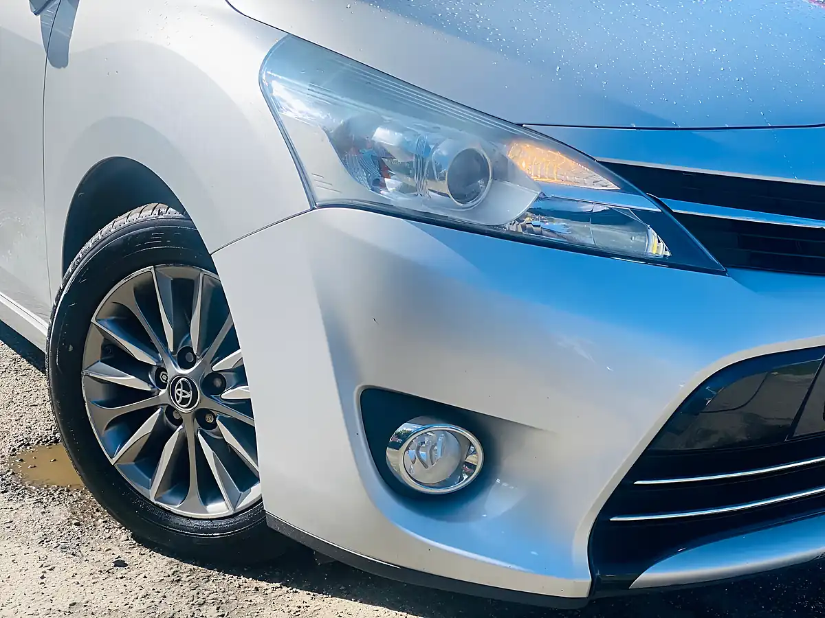 Used 2018 Toyota Verso Icon Silver - Interior and Exterior details 4
