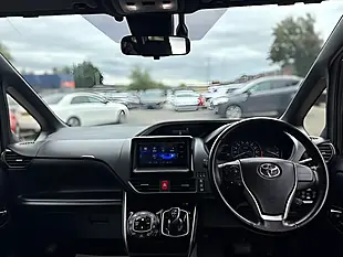 Used 2018 Toyota Voxy MPV Black - Interior and Exterior details 12