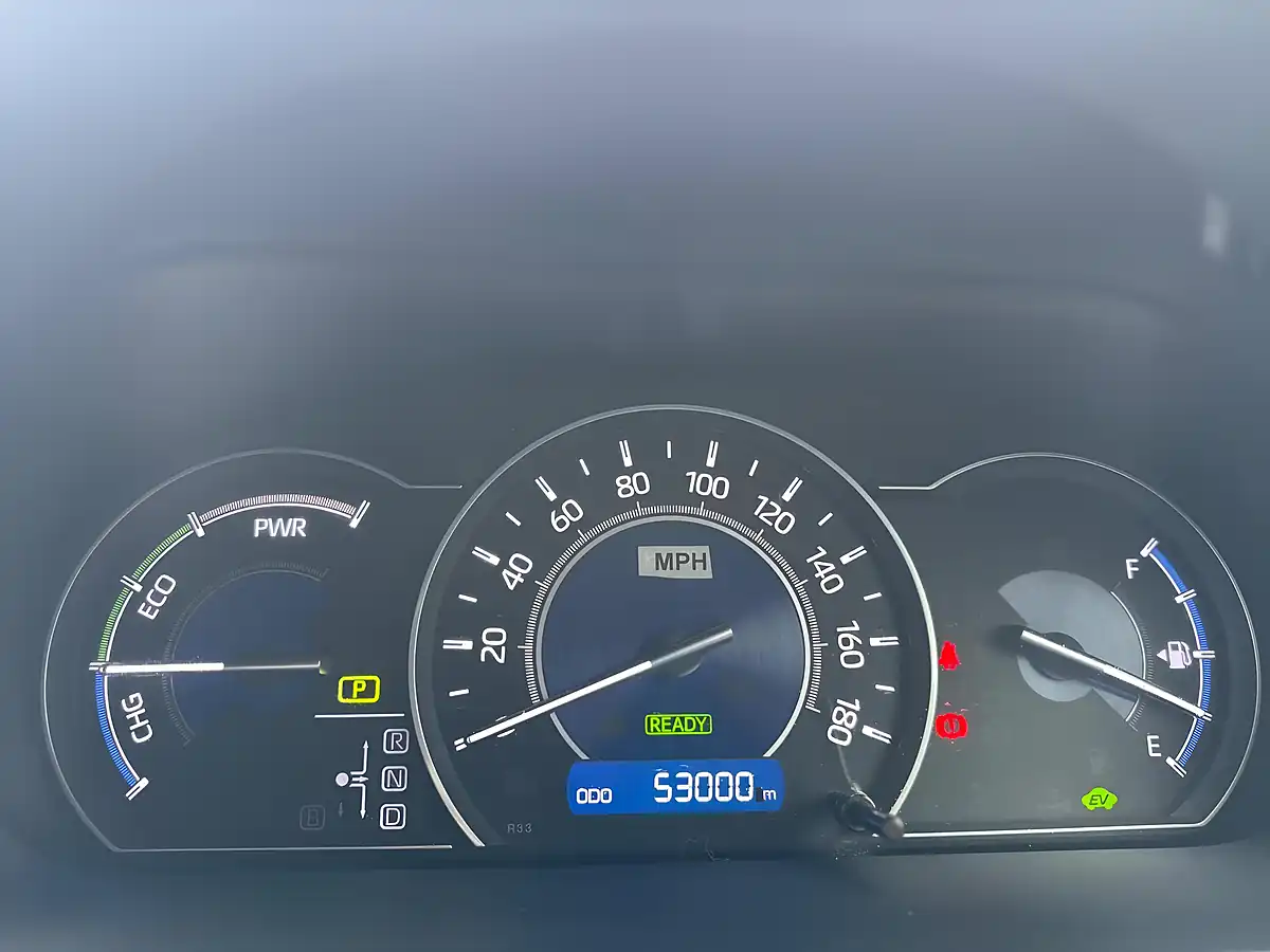 Used 2018 Toyota Voxy MPV Black - Interior and Exterior details 18
