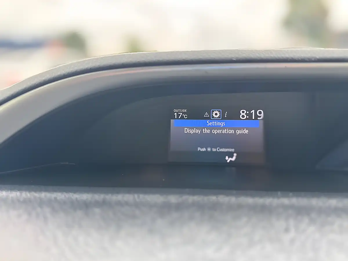 Used 2018 Toyota Voxy MPV Black - Interior and Exterior details 19