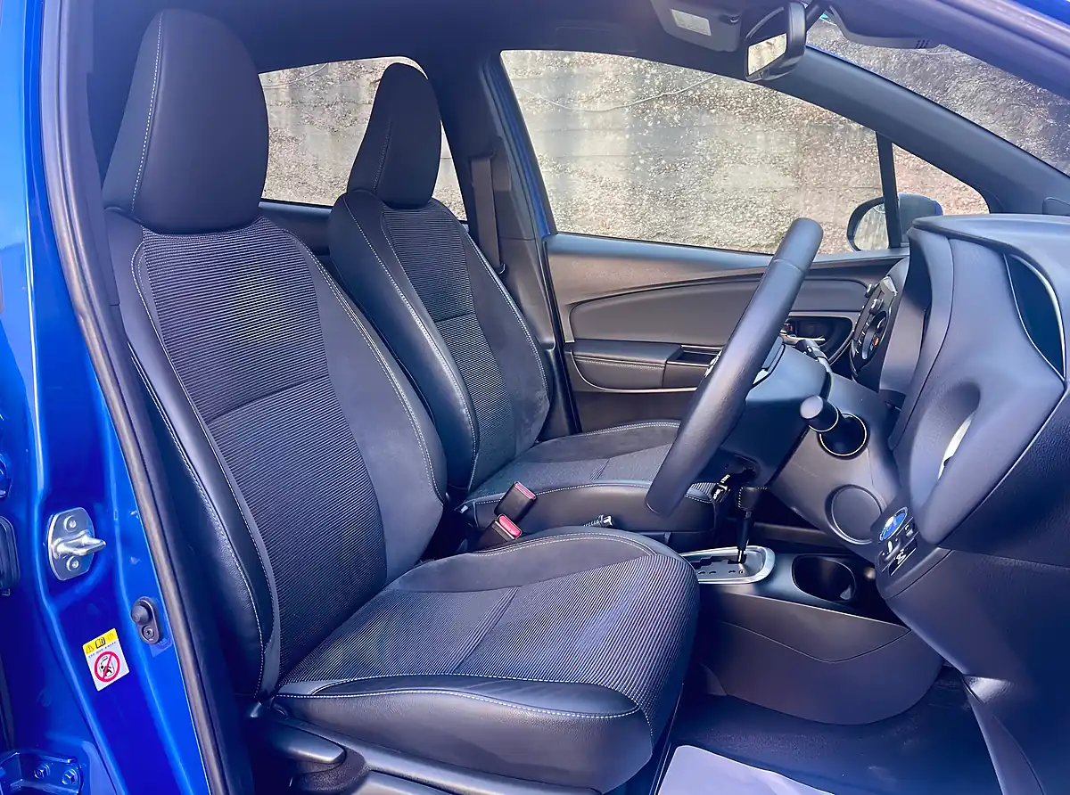 Used 2018 Toyota Yaris Excel Blue - Interior and Exterior details 10