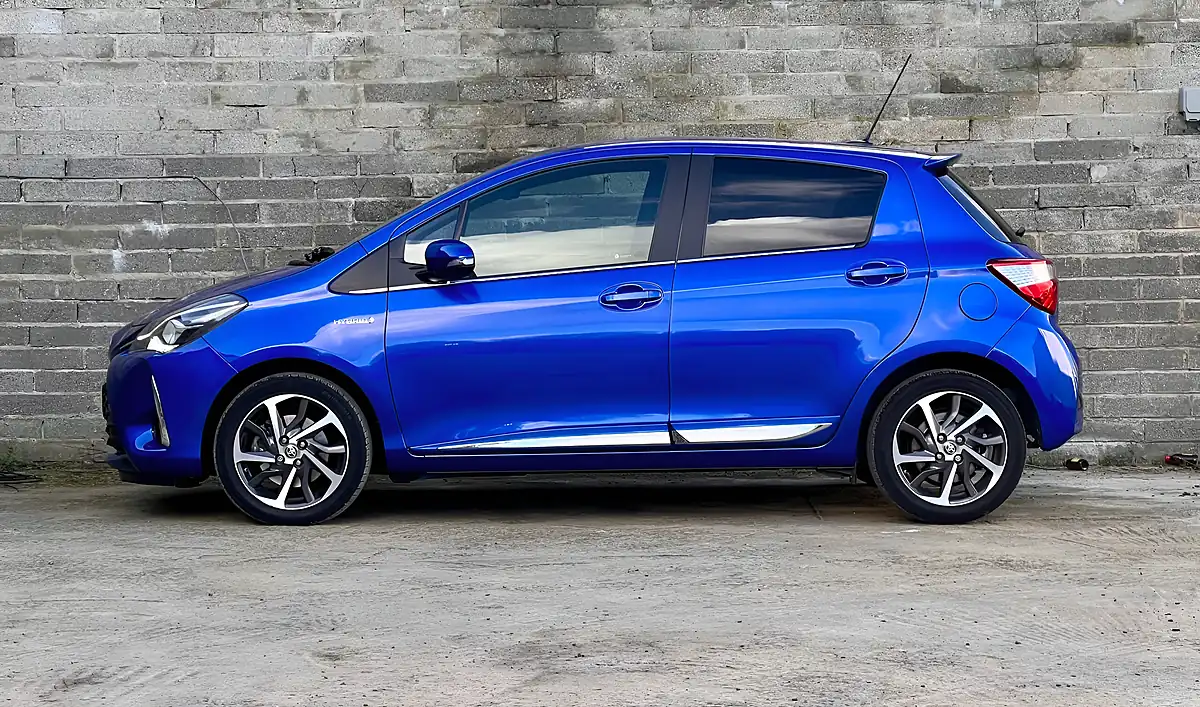 Used 2018 Toyota Yaris Excel Blue - Interior and Exterior details 6
