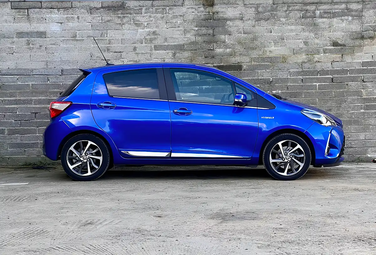 Used 2018 Toyota Yaris Excel Blue - Interior and Exterior details 7