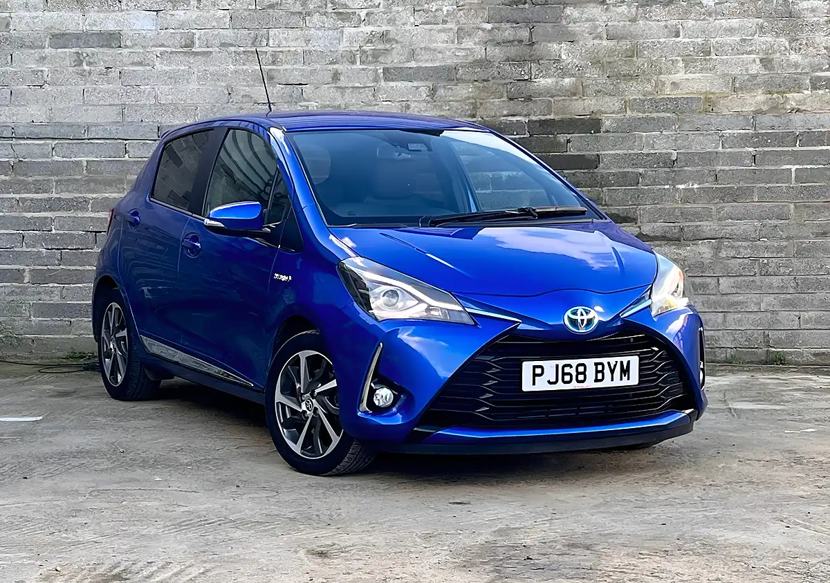 Used 2018 Toyota Yaris Excel Blue - Interior and Exterior details 8