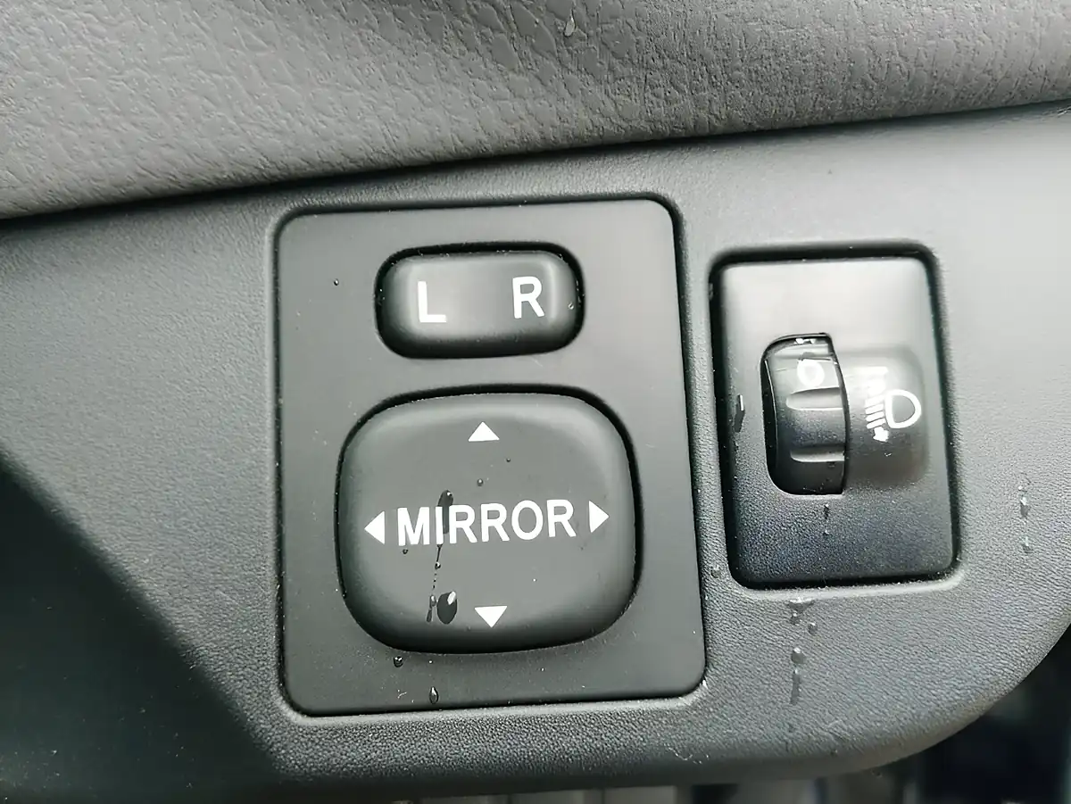 Used 2018 Toyota Yaris Icon Black - Interior and Exterior details 11
