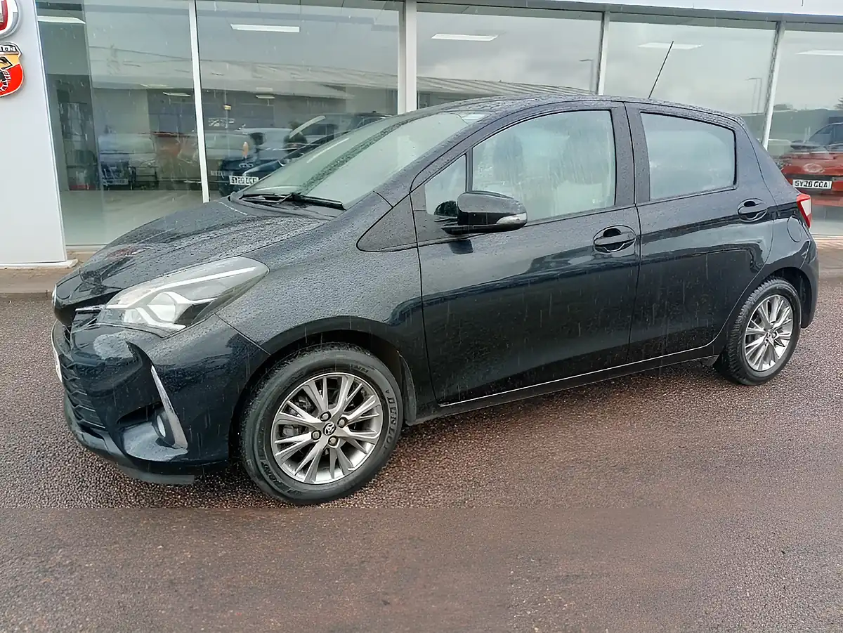 Used 2018 Toyota Yaris Icon Black - Interior and Exterior details 5