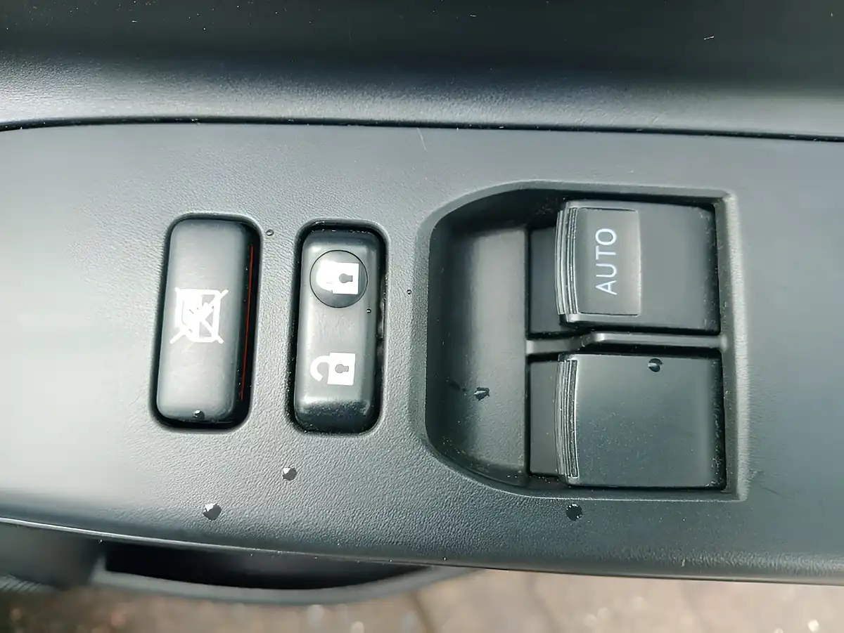Used 2018 Toyota Yaris Icon Black - Interior and Exterior details 8