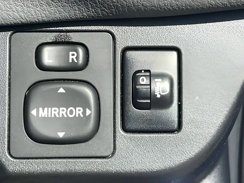 Used 2018 Toyota Yaris Icon Nebula Blue - Interior and Exterior details 12