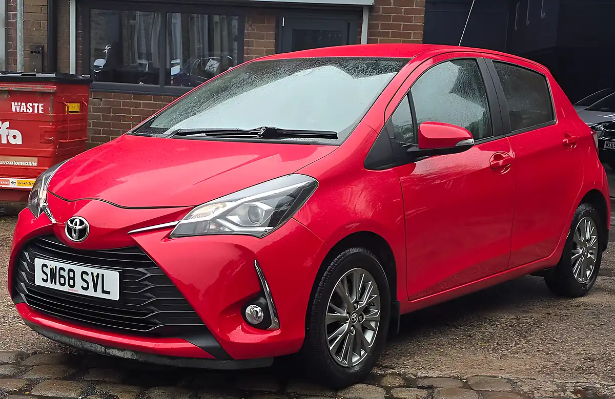 Used 2018 Toyota Yaris Icon Red - Interior and Exterior details 3