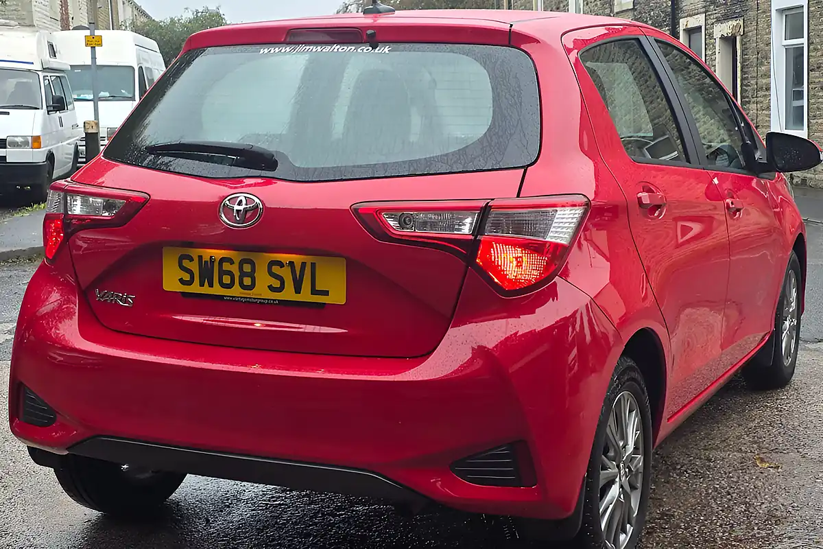 Used 2018 Toyota Yaris Icon Red - Interior and Exterior details 6
