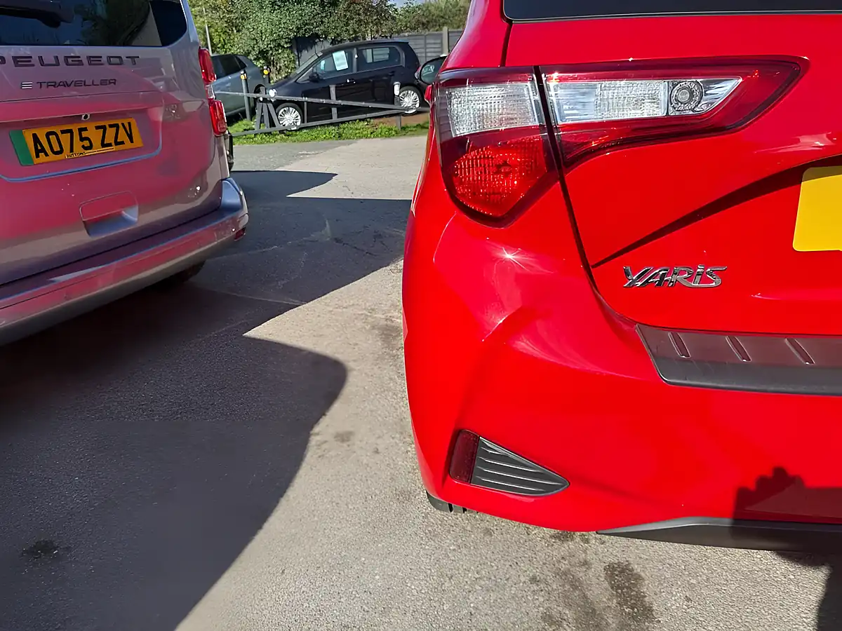 Used 2018 Toyota Yaris Icon Red - Interior and Exterior details 8