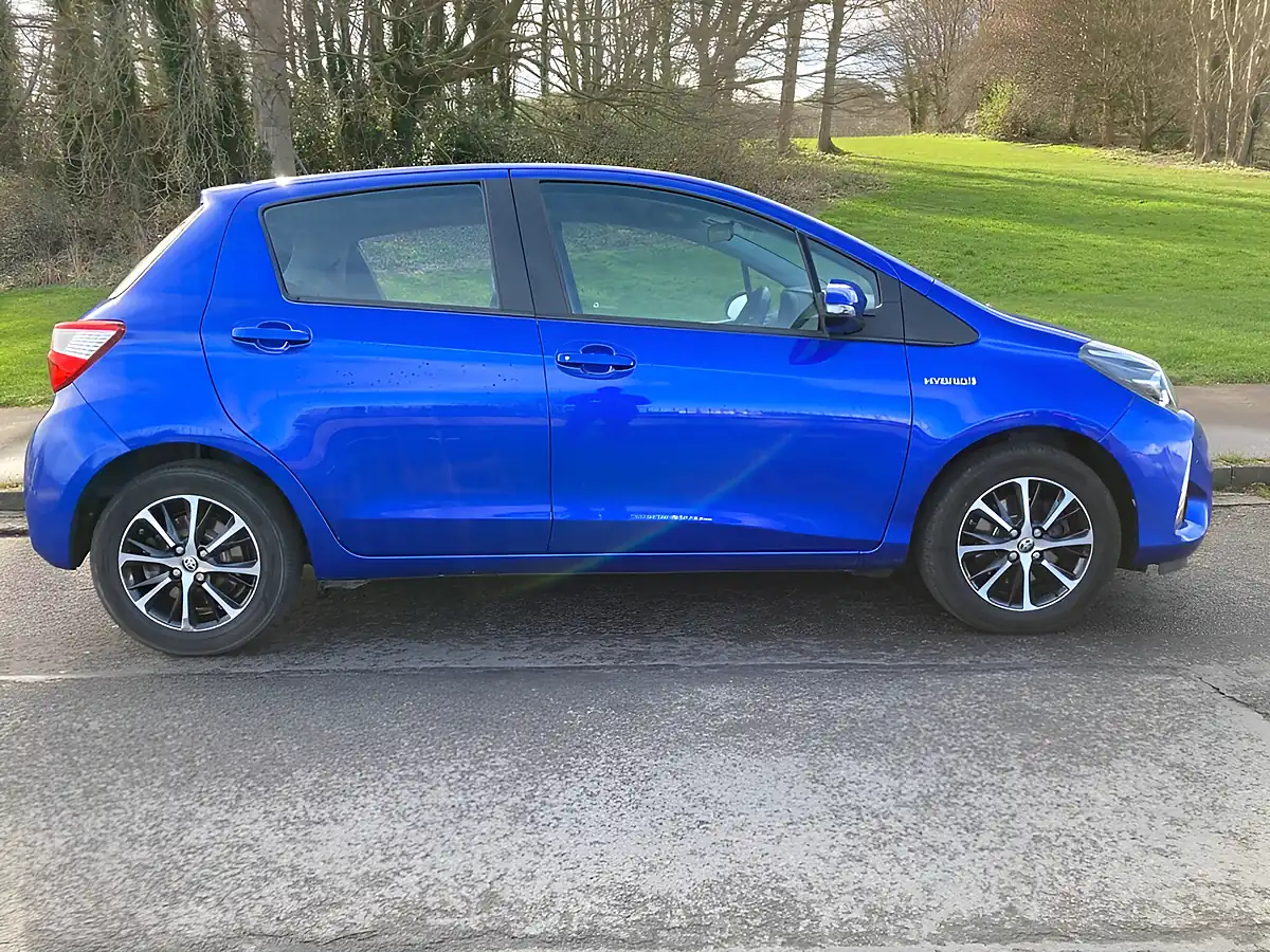 Used 2018 Toyota Yaris Icon Tech Blue - Interior and Exterior details 2