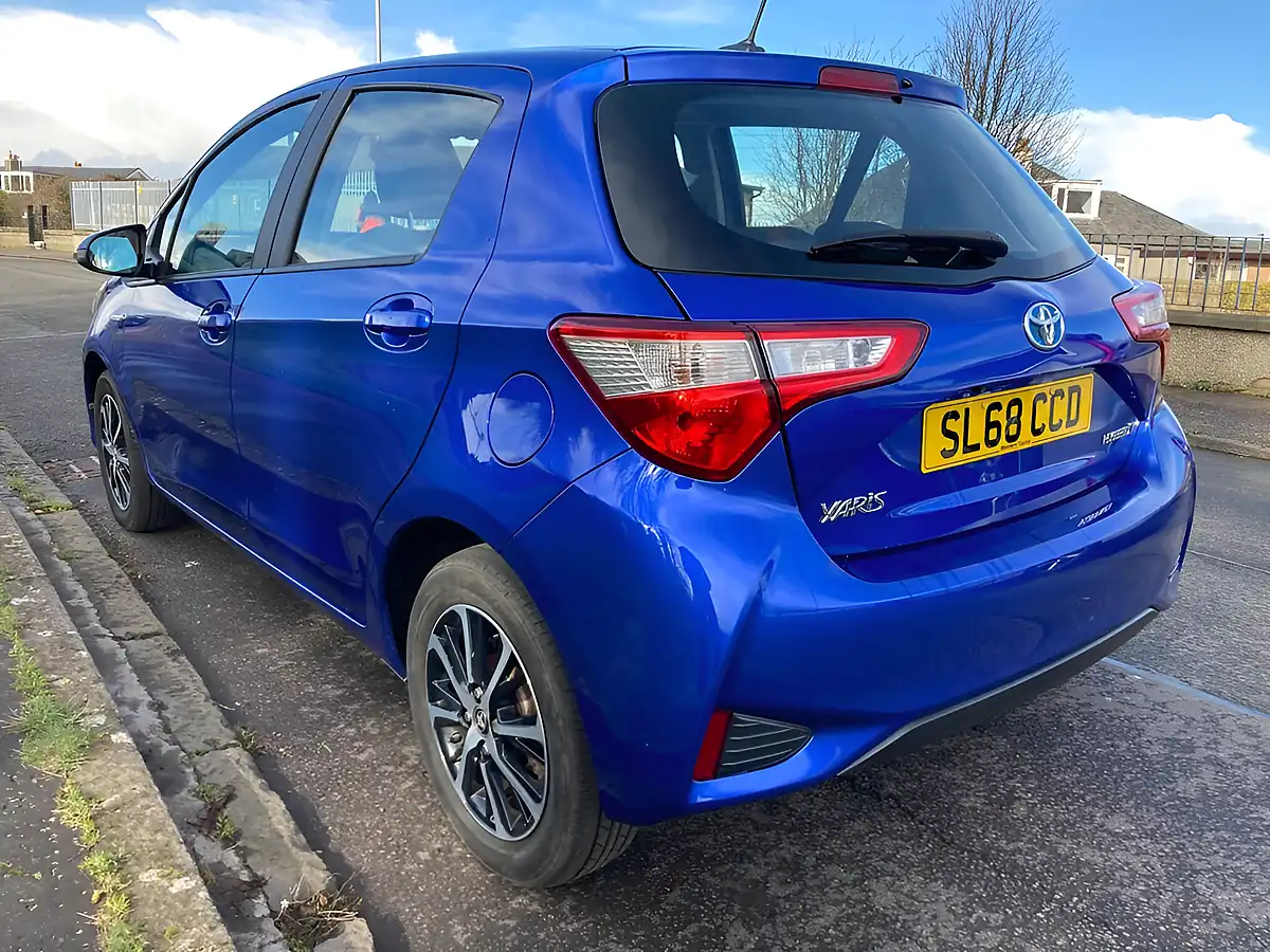Used 2018 Toyota Yaris Icon Tech Blue - Interior and Exterior details 5