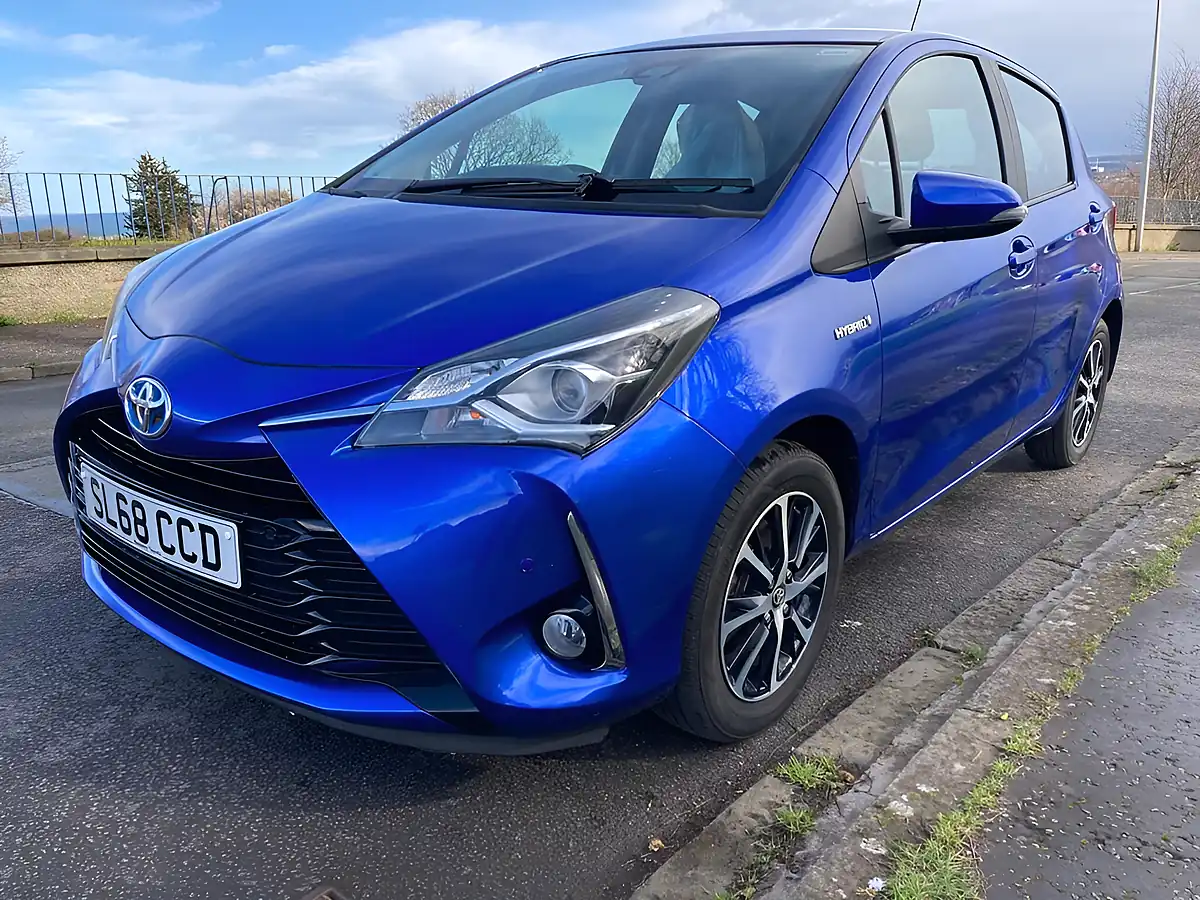 Used 2018 Toyota Yaris Icon Tech Blue - Interior and Exterior details 7