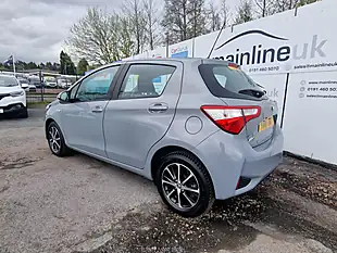 Used 2018 Toyota Yaris Icon Tech Grey - Interior and Exterior details 16