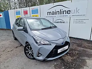 Used 2018 Toyota Yaris Icon Tech Grey - Interior and Exterior details 8