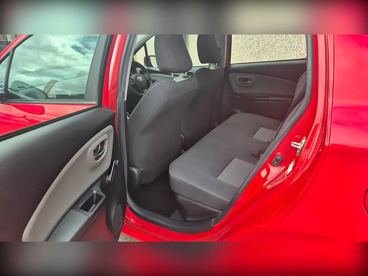 Used 2018 Toyota Yaris Icon Tech Red - Interior and Exterior details 10