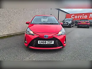 Used 2018 Toyota Yaris Icon Tech Red - Interior and Exterior details 11