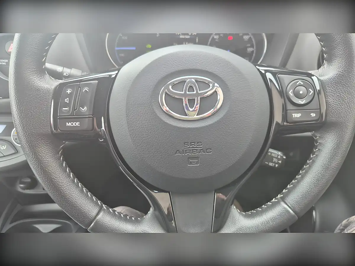 Used 2018 Toyota Yaris Icon Tech Red - Interior and Exterior details 16