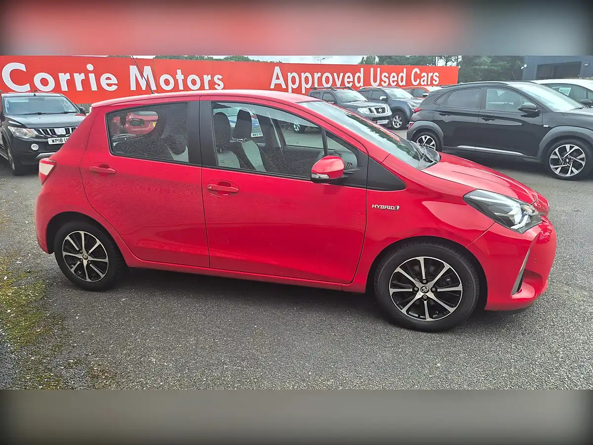 Used 2018 Toyota Yaris Icon Tech Red - Interior and Exterior details 5