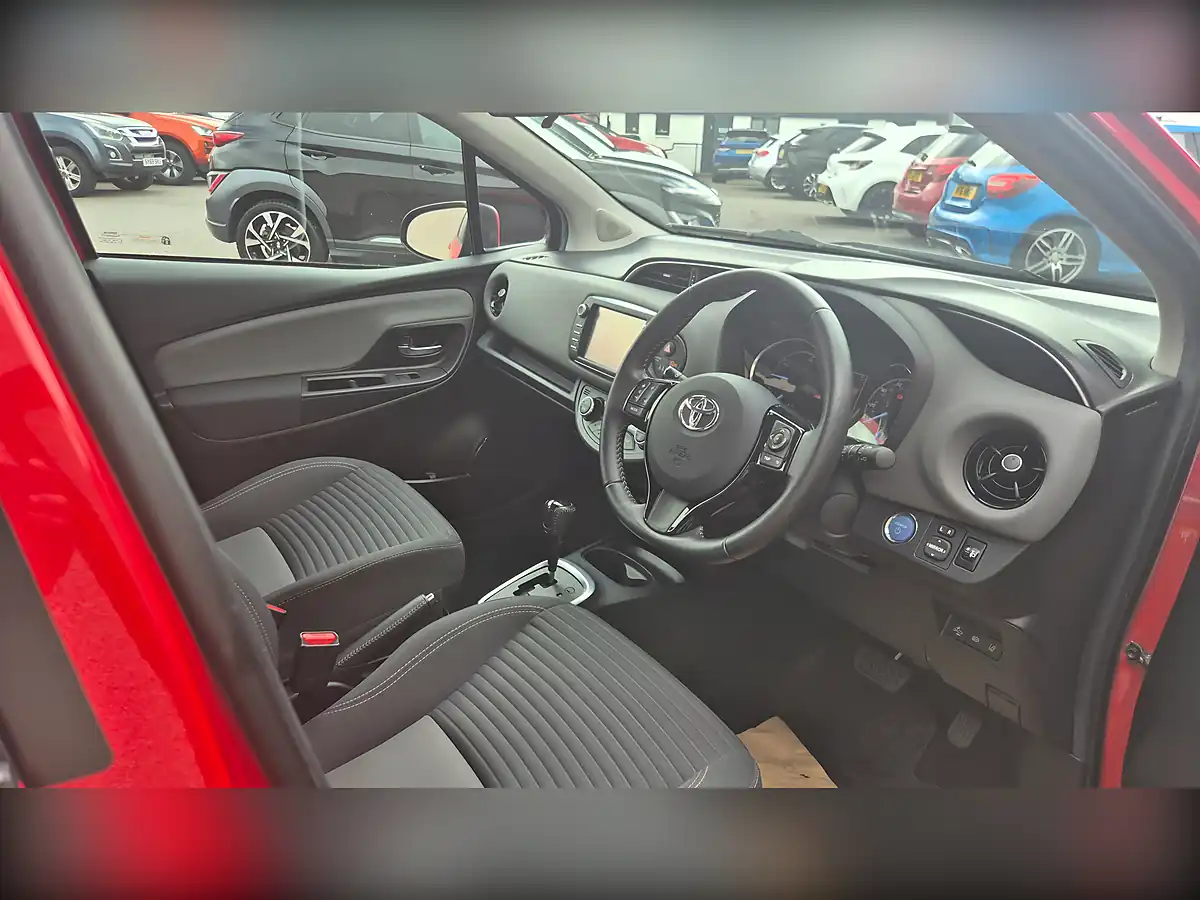 Used 2018 Toyota Yaris Icon Tech Red - Interior and Exterior details 8