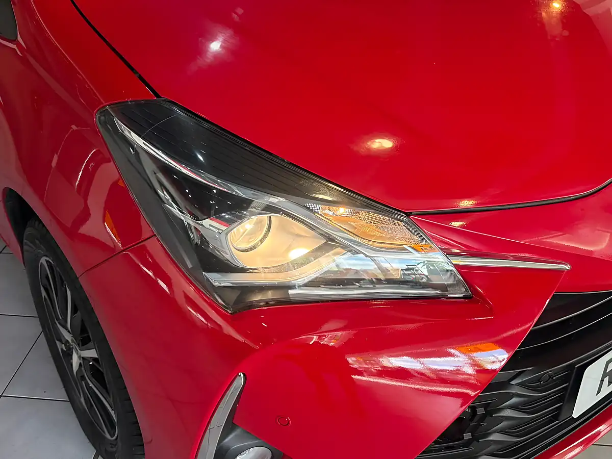 Used 2018 Toyota Yaris Icon Tech Red - Interior and Exterior details 3
