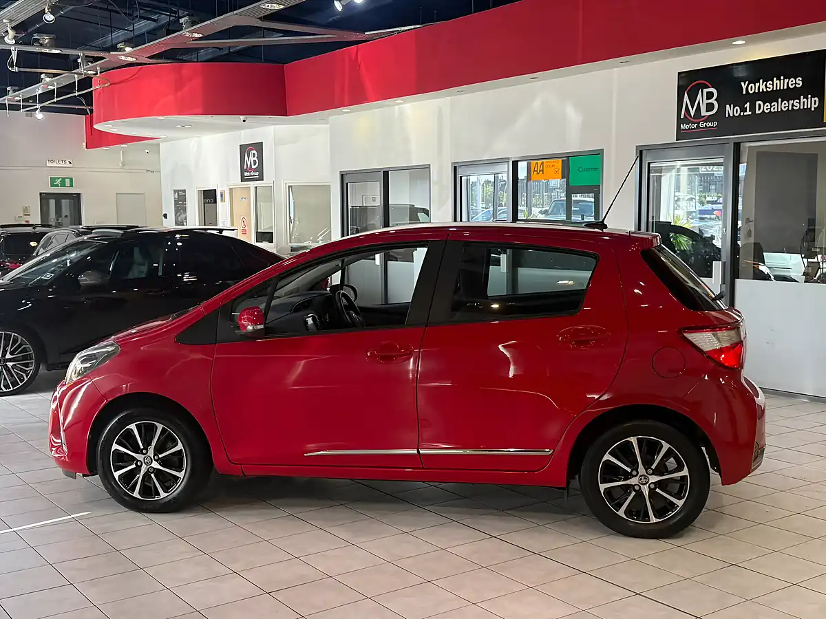 Used 2018 Toyota Yaris Icon Tech Red - Interior and Exterior details 5