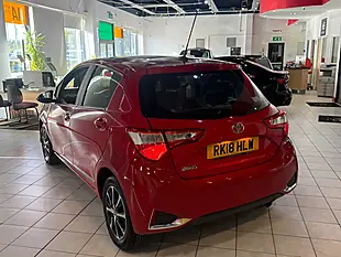 Used 2018 Toyota Yaris Icon Tech Red - Interior and Exterior details 6