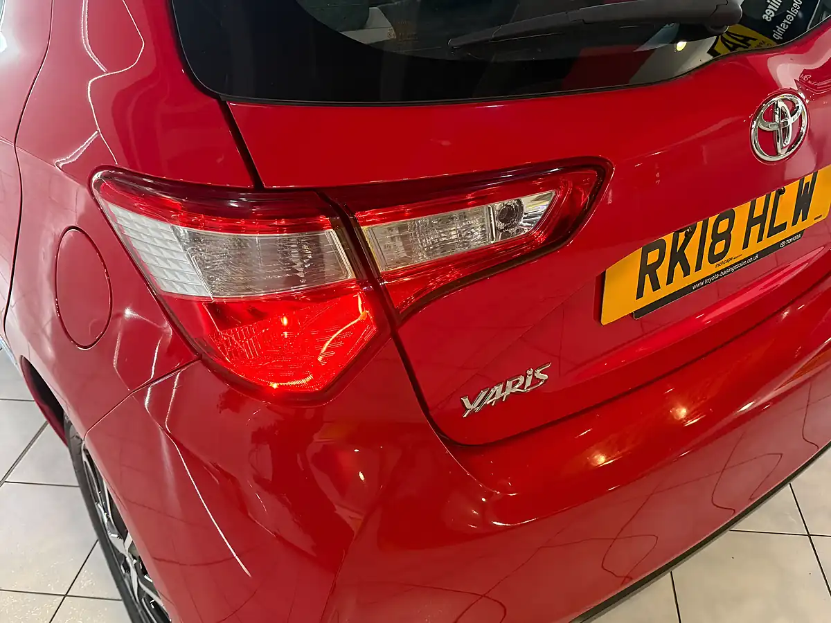 Used 2018 Toyota Yaris Icon Tech Red - Interior and Exterior details 7