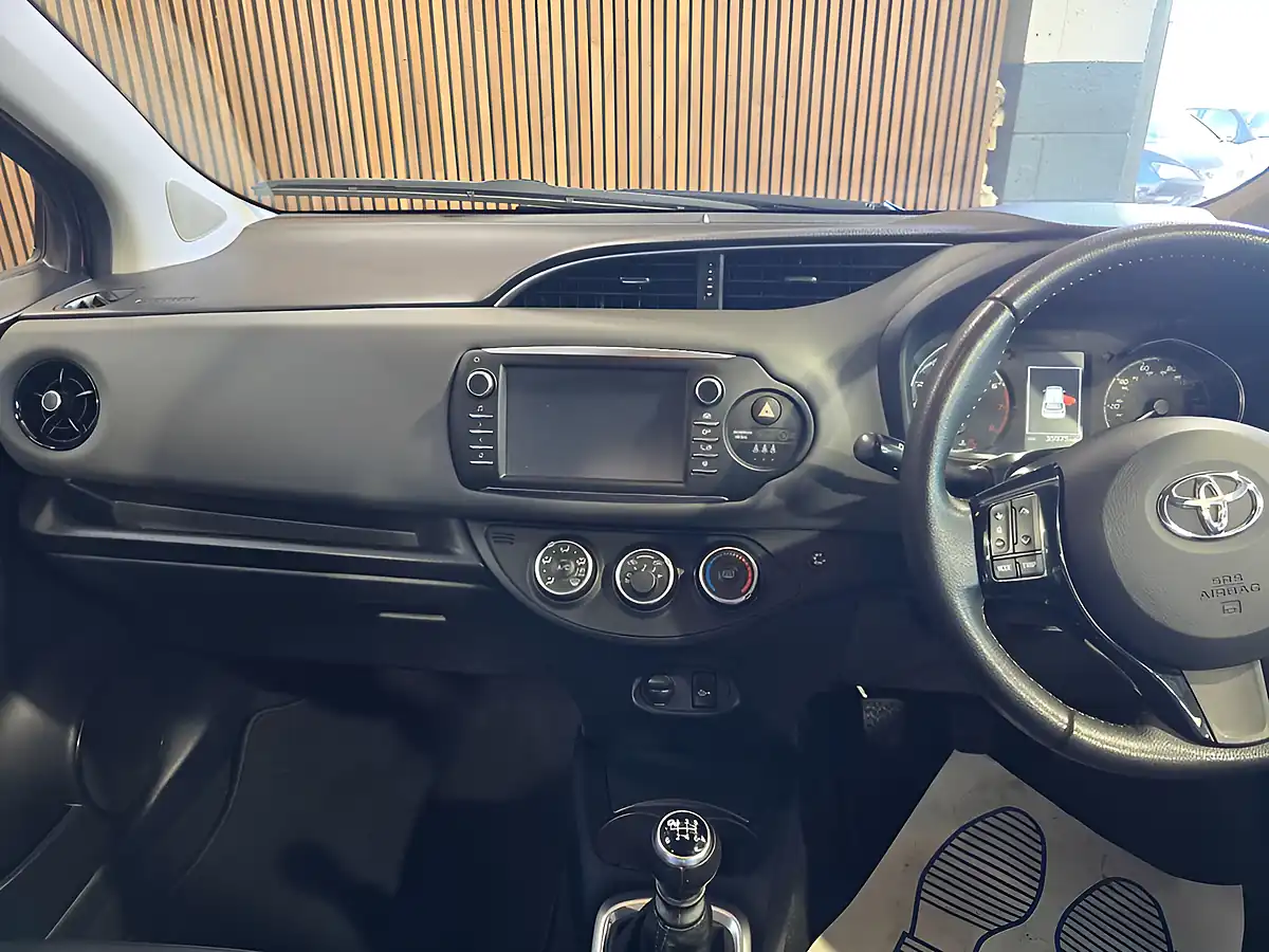Used 2018 Toyota Yaris Icon Tech Red - Interior and Exterior details 9