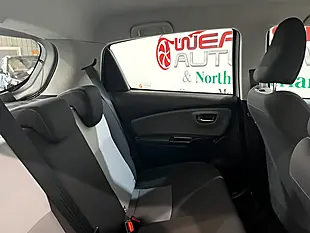 Used 2018 Toyota Yaris Icon Tech Silver - Interior and Exterior details 11