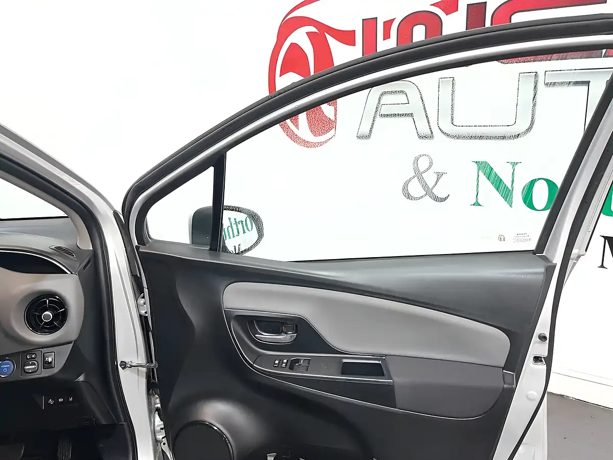 Used 2018 Toyota Yaris Icon Tech Silver - Interior and Exterior details 12