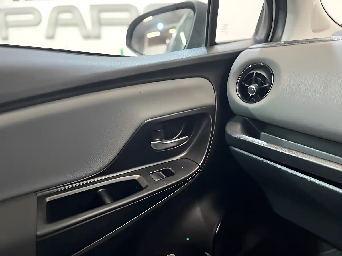 Used 2018 Toyota Yaris Icon Tech Silver - Interior and Exterior details 15