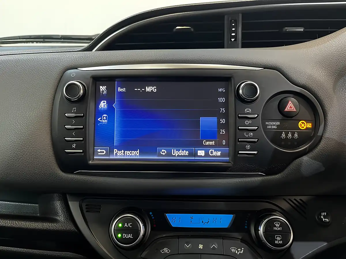 Used 2018 Toyota Yaris Icon Tech Silver - Interior and Exterior details 19