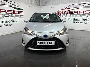 Used 2018 Toyota Yaris Icon Tech Silver - Interior and Exterior details 2