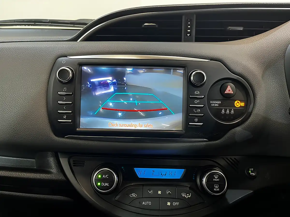 Used 2018 Toyota Yaris Icon Tech Silver - Interior and Exterior details 20