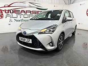 Used 2018 Toyota Yaris Icon Tech Silver - Interior and Exterior details 3