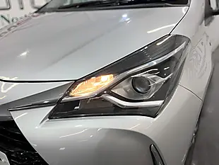 Used 2018 Toyota Yaris Icon Tech Silver - Interior and Exterior details 5