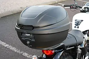 Used 2018 Triumph Bonneville Street Twin White - Interior and Exterior details 12