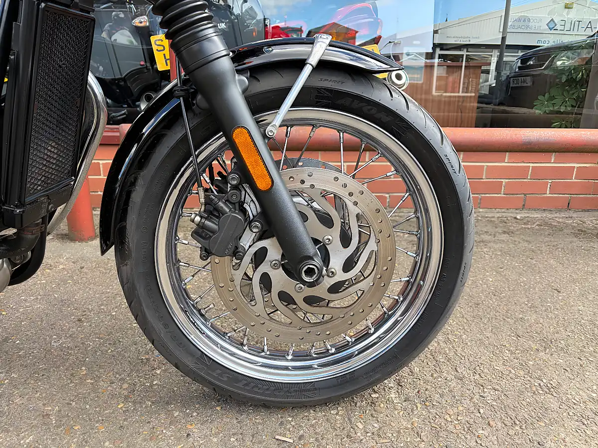 Used 2018 Triumph Bonneville T120 - Interior and Exterior details 10