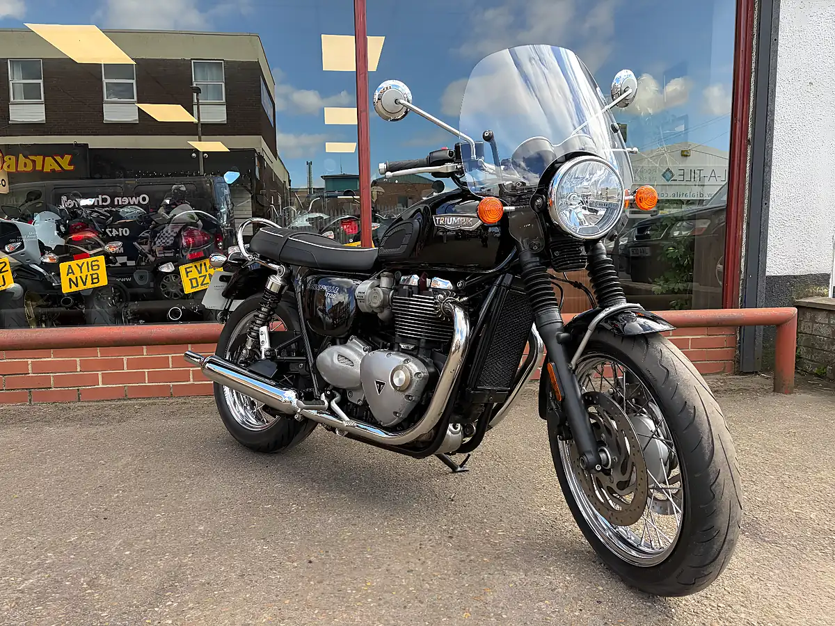 Used 2018 Triumph Bonneville T120 - Interior and Exterior details 13