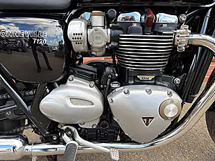 Used 2018 Triumph Bonneville T120 - Interior and Exterior details 5