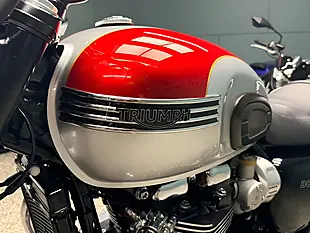 Used 2018 Triumph Bonneville T120 Roadster/Retro Red - Interior and Exterior details 17