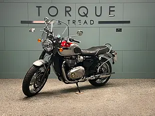 Used 2018 Triumph Bonneville T120 Roadster/Retro Red - Interior and Exterior details 9