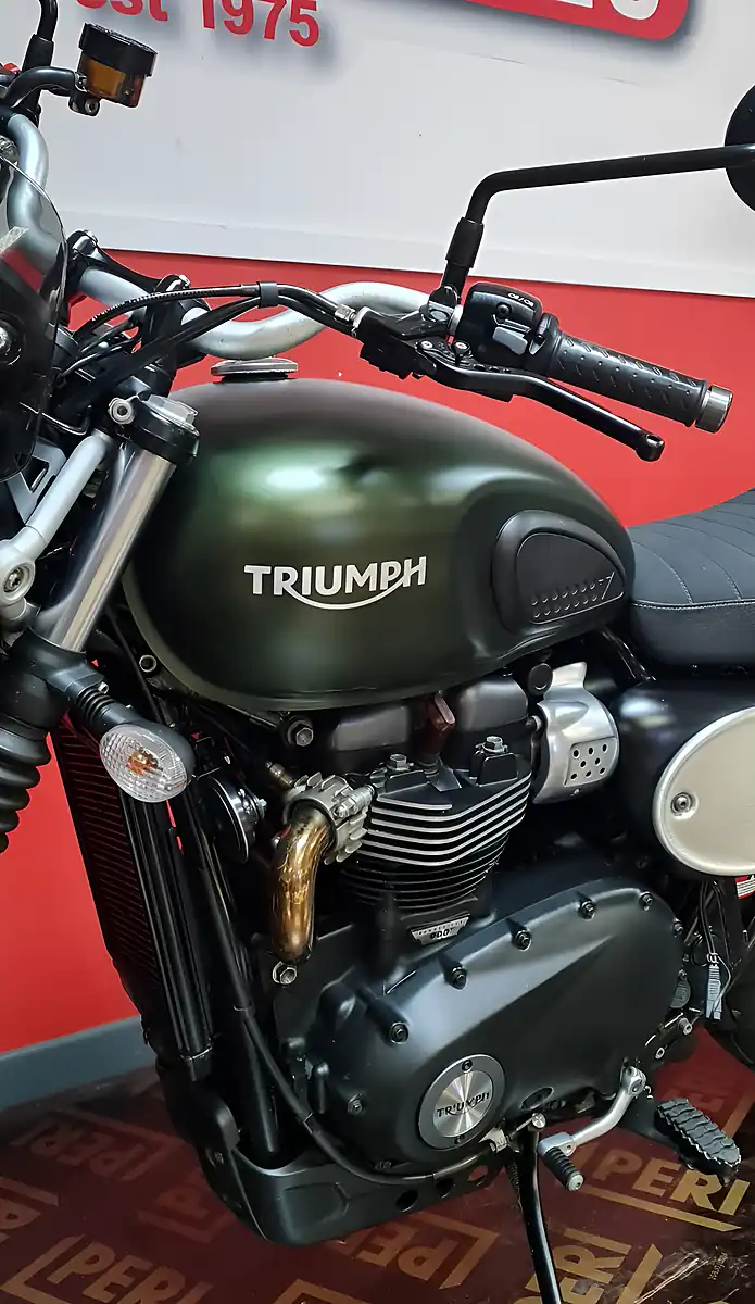 Used 2018 Triumph Scrambler 900 Street Scrambler Green - Interior and Exterior details 6