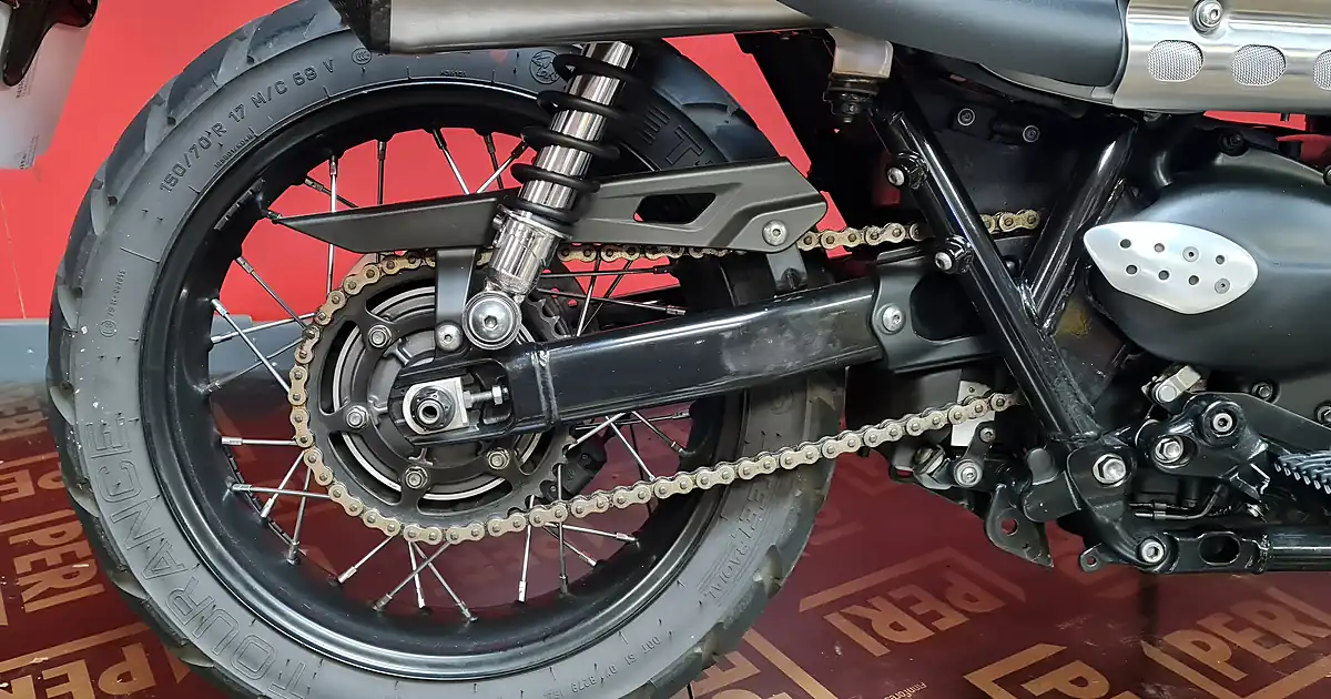 Used 2018 Triumph Scrambler 900 Street Scrambler Green - Interior and Exterior details 9