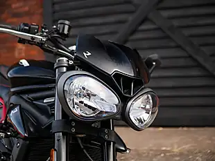 Used 2018 Triumph Street Triple R Jet Black - Interior and Exterior details 5