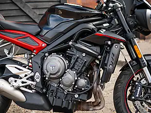 Used 2018 Triumph Street Triple R Jet Black - Interior and Exterior details 7